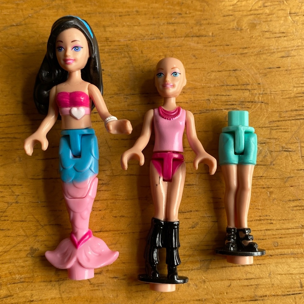 Barbie Mega Blocks 2012 Mini Figure